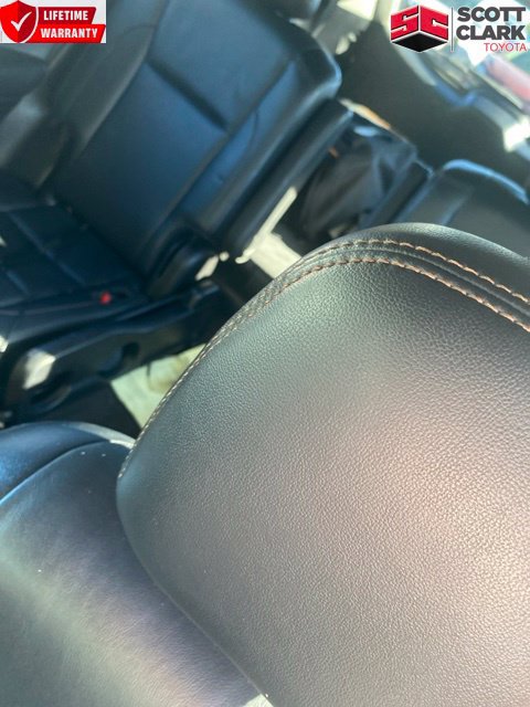 Used 2017 Toyota Highlander XLE AWD/4WD image 1
