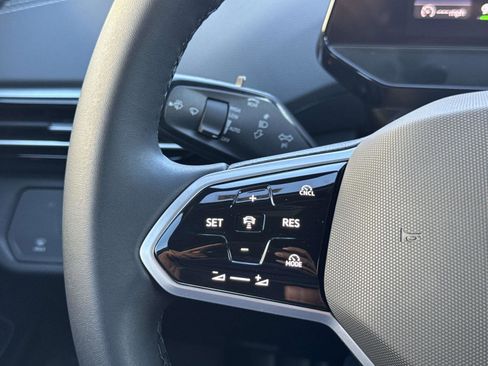 New 2026 Volkswagen ID.4 Pro image 17