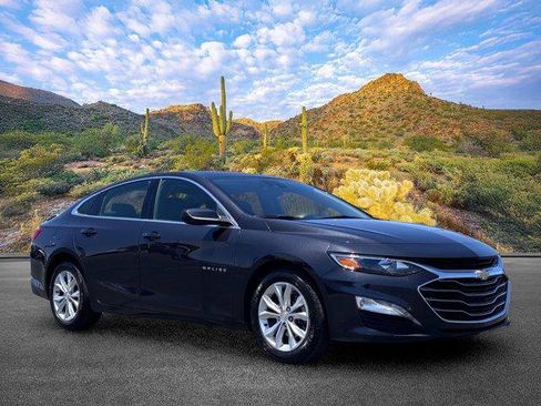 Used 2023 Chevrolet Malibu LT FWD image 2
