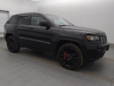 Used 2020 Jeep Grand Cherokee Altitude AWD/4WD image 11