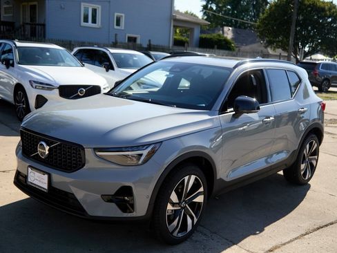 New 2026 Volvo XC40 B5 Ultra w/ Climate Package image 6