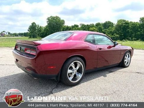 Used 2017 Dodge Challenger R/T w/ Cold Weather Group RWD image 5