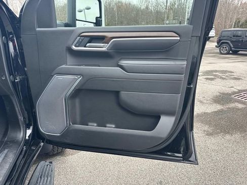 Used 2025 Chevrolet Silverado 3500 High Country w/ Technology Package image 22