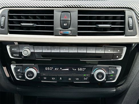 Used 2018 BMW 320i Sedan image 15