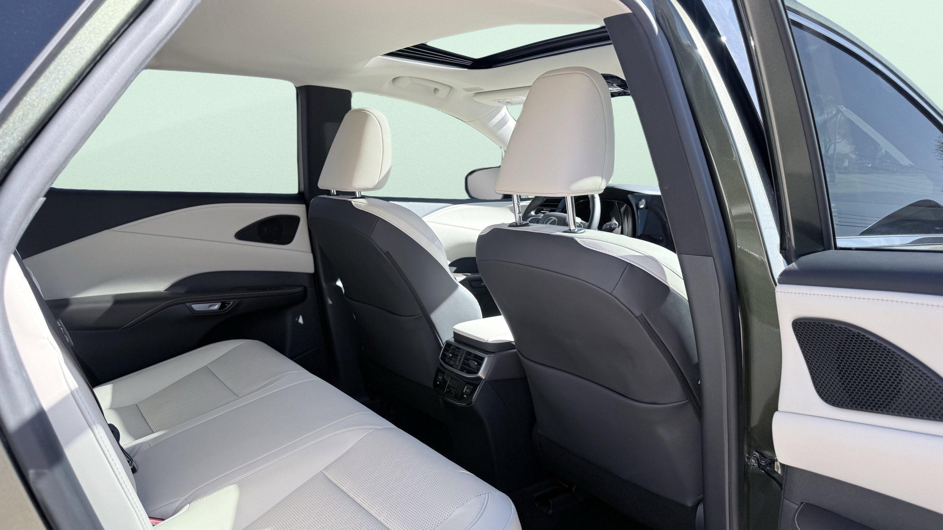 Used 2026 Lexus RX 350 Premium Plus w/ Accessory Package (Z1) FWD image 41