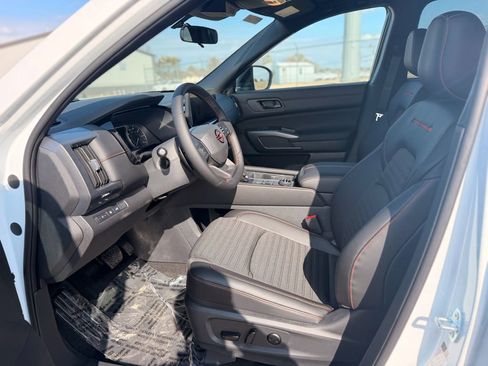 New 2026 Nissan Pathfinder Rock Creek image 8