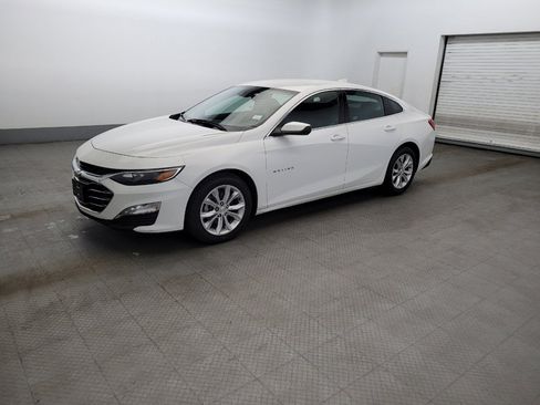 Used 2023 Chevrolet Malibu LT FWD image 2