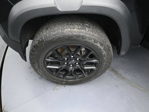 Used 2024 Chevrolet Colorado Trail Boss w/ LPO, Dark Essentials Package AWD/4WD image 36