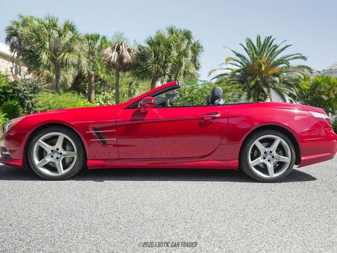 Used 2013 Mercedes-Benz SL 550 image 3