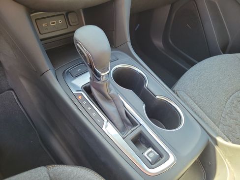 Used 2024 Chevrolet Equinox LT AWD/4WD image 30