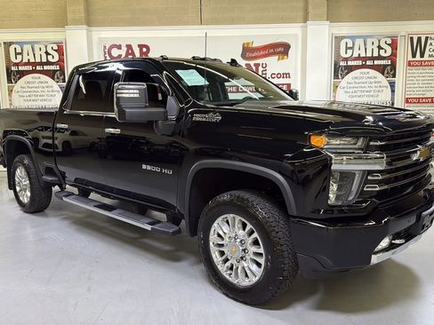 Used 2023 Chevrolet Silverado 3500 High Country w/ Z71 Off-Road Package AWD/4WD image 2