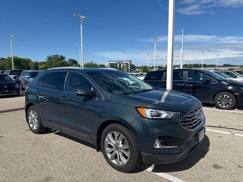 Used 2019 Ford Edge Titanium w/ Cold Weather Package AWD/4WD image 2