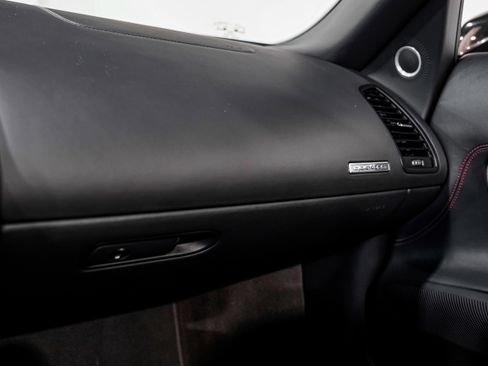 Used 2014 Audi R8 V8 w/ Full Leather Package image 19