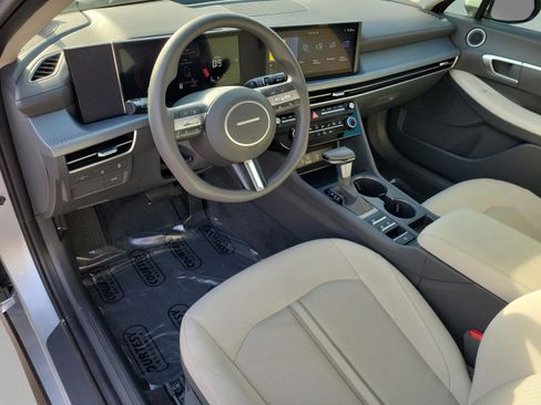 Used 2025 Hyundai Sonata SE image 14