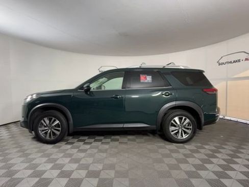 Certified 2025 Nissan Pathfinder SL w/ Cargo Package AWD/4WD image 5