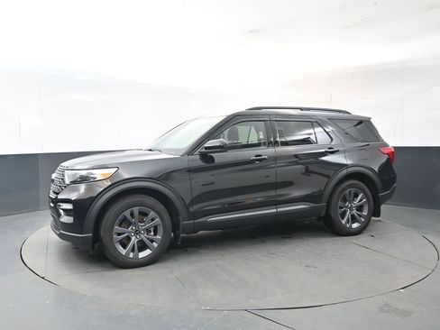 Certified 2023 Ford Explorer XLT w/ Equipment Group 202A image 2