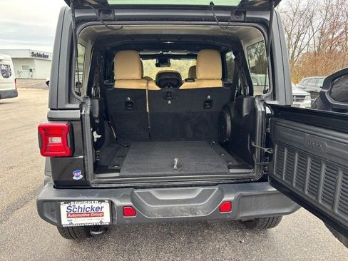 Used 2019 Jeep Wrangler Unlimited Sahara w/ Dual Top Group image 4