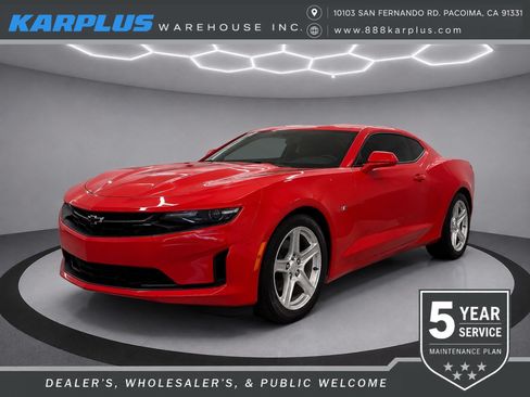Used 2021 Chevrolet Camaro LT RWD image 1