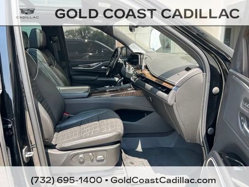 Used 2023 Cadillac Escalade ESV Sport Platinum w/ LPO, ONYX Package AWD/4WD image 7