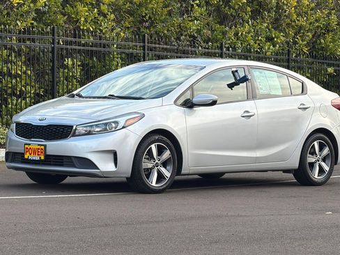Used 2018 Kia Forte LX w/ LX Popular Package image 8