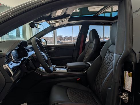 New 2026 Audi SQ8 Prestige image 5