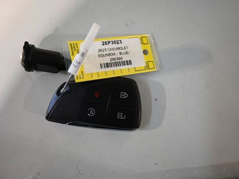 Used 2025 Chevrolet Equinox LT FWD image 22