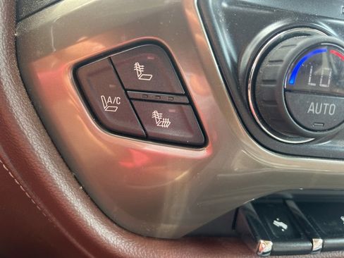 Used 2014 Chevrolet Silverado 1500 High Country w/ High Country Premium Package AWD/4WD image 15