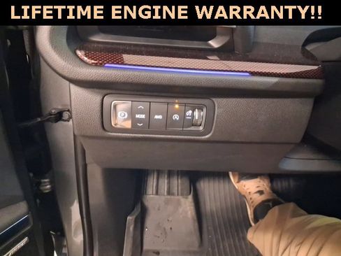 Used 2024 Chevrolet Traverse RS w/ LPO, Floor Liner Package image 19