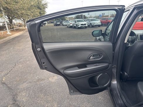 Used 2017 Honda HR-V EX-L image 25