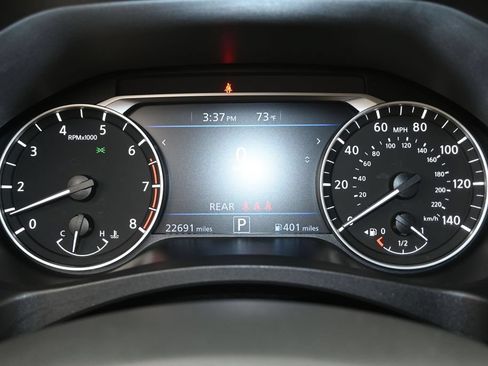 Used 2024 Nissan Altima 2.5 SR AWD/4WD image 30