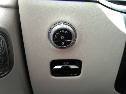 Used 2023 Mercedes-Benz GLC 300 4MATIC w/ Exclusive Trim Package image 37