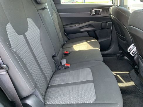 Used 2022 Kia Sorento LX FWD image 22