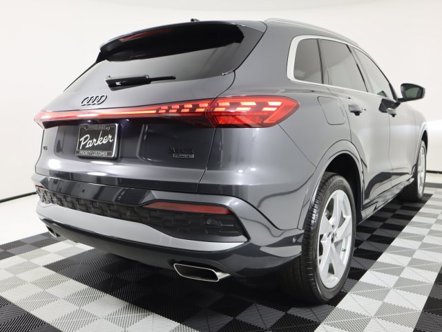 Certified 2025 Audi Q5 Premium w/ Premium Plus AWD/4WD image 5