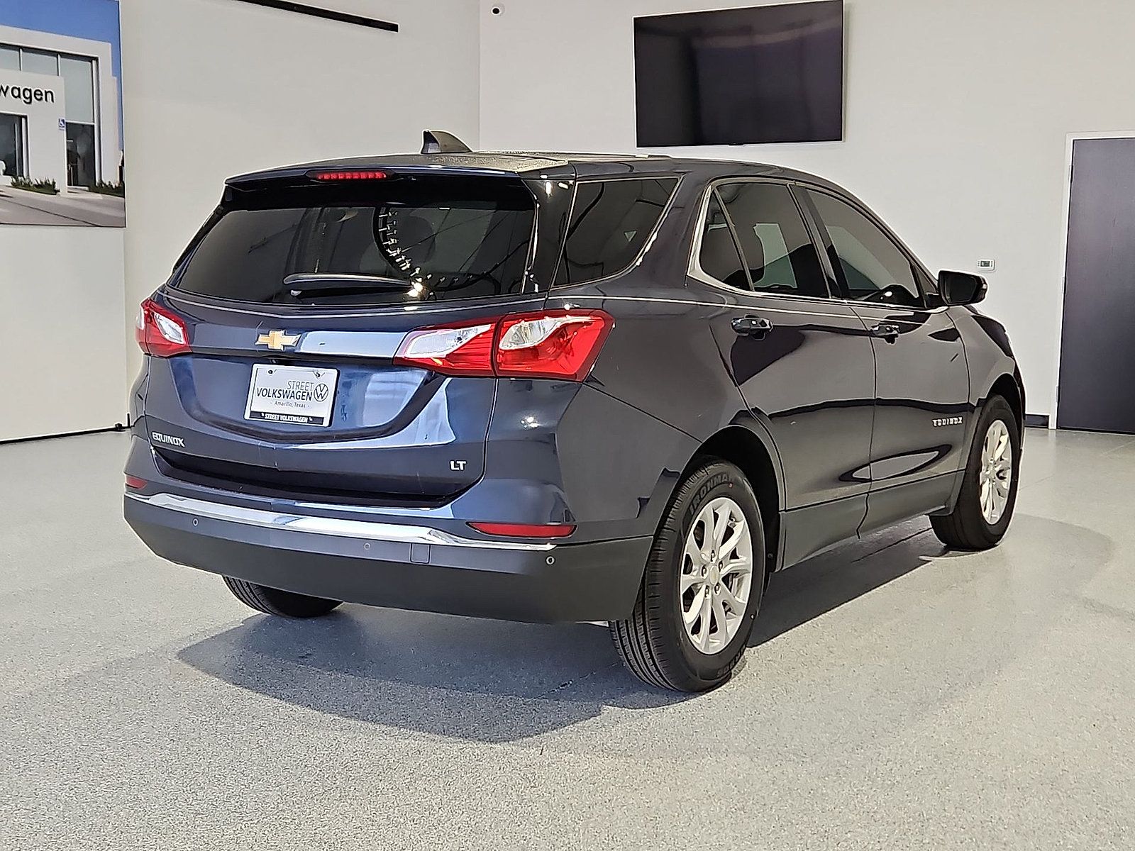 Used 2019 Chevrolet Equinox LT FWD image 8