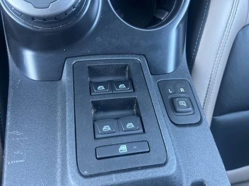 Used 2024 Ford Bronco Wildtrak image 30