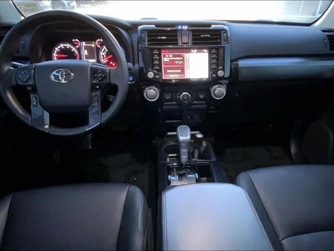 Used 2022 Toyota 4Runner TRD Off-Road Premium w/ Moonroof Package AWD/4WD image 15