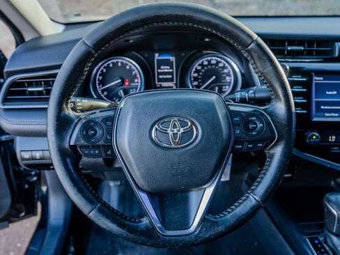 Used 2020 Toyota Camry SE image 15