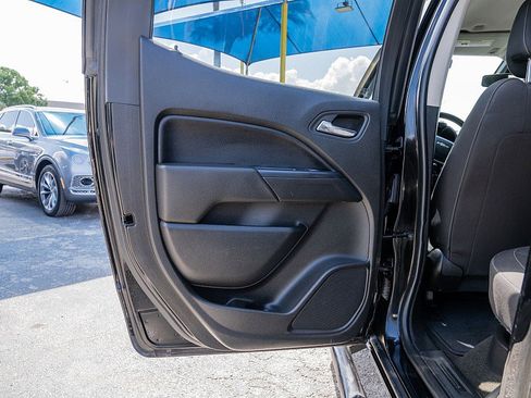 Used 2015 Chevrolet Colorado LT image 12