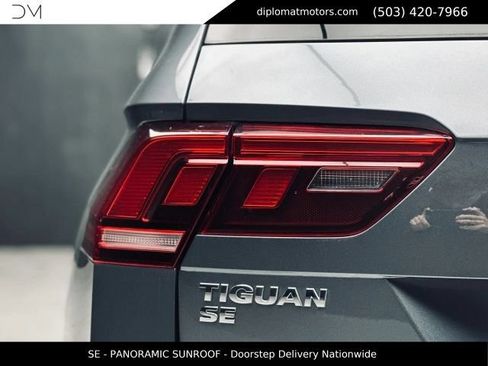 Used 2020 Volkswagen Tiguan SE w/ Panoramic Sunroof Package AWD/4WD image 15