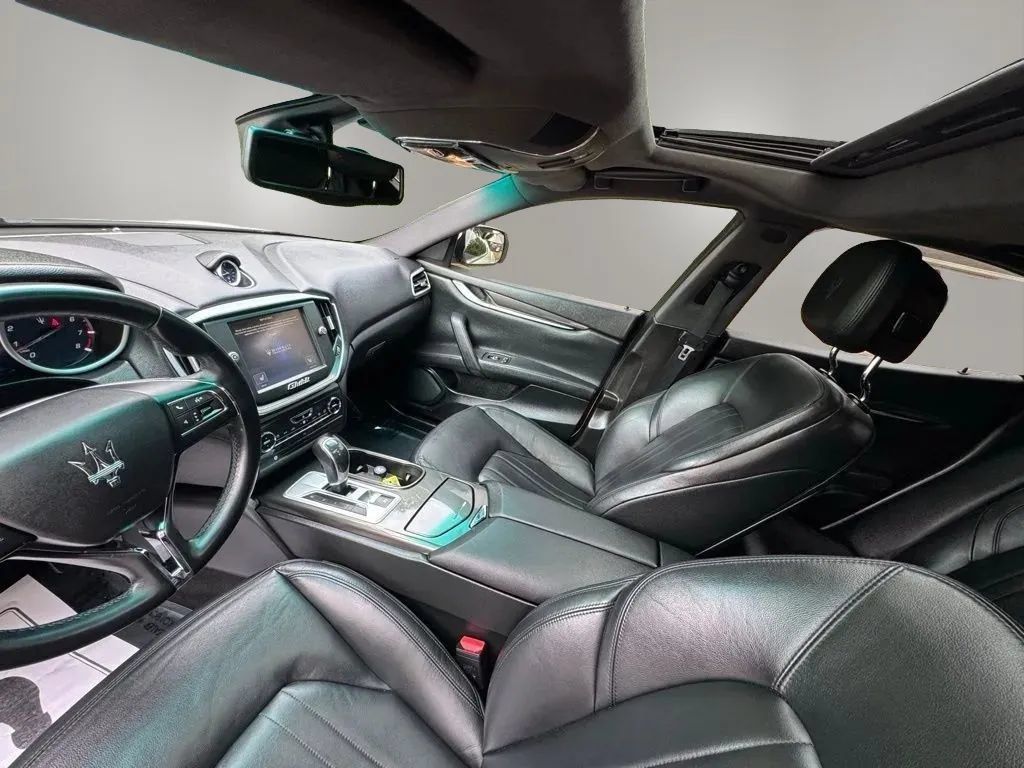 Used 2015 Maserati Ghibli RWD image 12