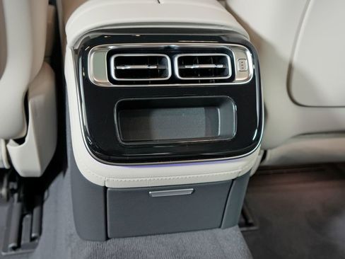 Certified 2025 Mercedes-Benz S 580 4MATIC Sedan image 36