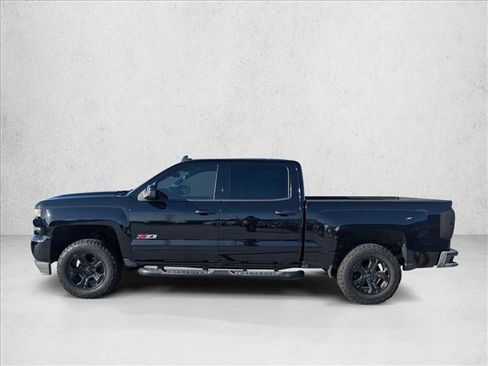 Used 2017 Chevrolet Silverado 1500 LTZ Z71 w/ LTZ Plus Package AWD/4WD image 8