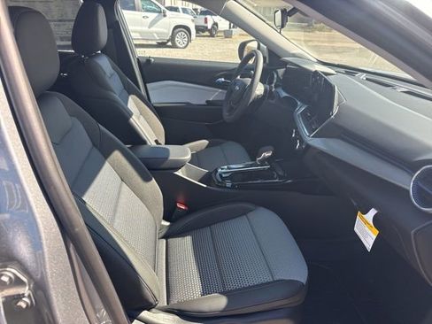 New 2026 Chevrolet Trax LT FWD image 18