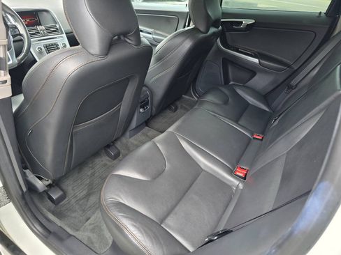 Used 2017 Volvo XC60 T6 Dynamic w/ Climate Package AWD/4WD image 23
