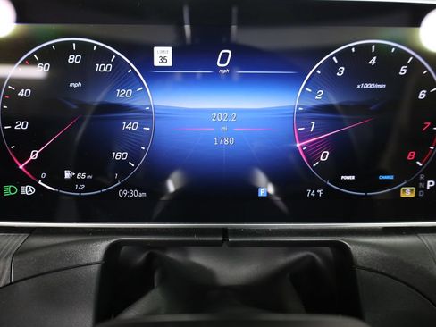 Used 2025 Mercedes-Benz CLE 450 4MATIC Cabriolet image 15