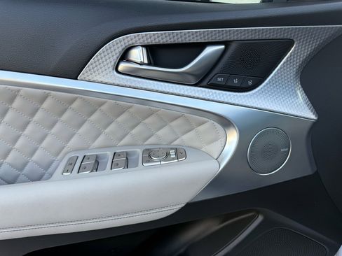 Used 2022 Genesis G70 3.3T image 20