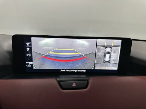Certified 2025 MAZDA CX-70 Plug-In Hybrid w/ Premium Plus AWD/4WD image 37