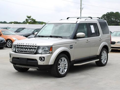 Used 2015 Land Rover LR4 HSE LUX image 3
