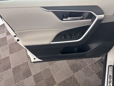Used 2019 Toyota RAV4 XLE Premium w/ All Weather Liner Package image 20