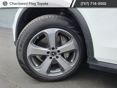 Used 2022 Mercedes-Benz GLC 300 4MATIC image 13